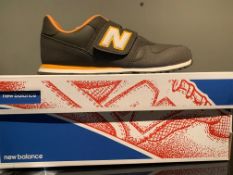 NEW & BOXED NEW BALANCE TRAINERS SIZE JUNIOR 5 (302 UPSTAIRS)