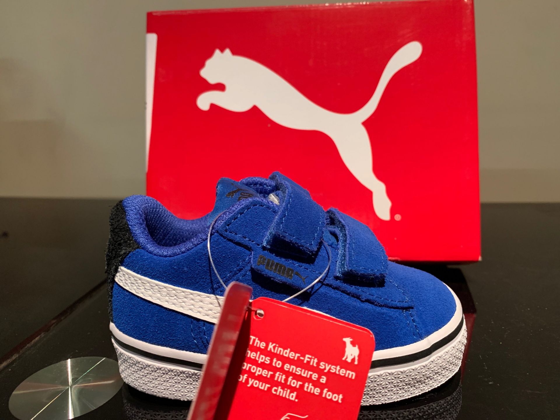 NEW & BOXED PUMA TRAINERS SIZE INFANT 3 (265 UPSTAIRS)