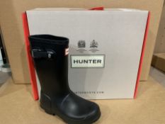 (NO VAT) BRAND NEW HUNTERS MATT BLACK WELLINGTON BOOTS SIZE i11 (869/4)