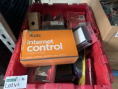 MIXED LOT TO INCLUDE DVD PLAYER, CANNON ITEMS AND VARIOUS COMPUTING GOODS (47/4)