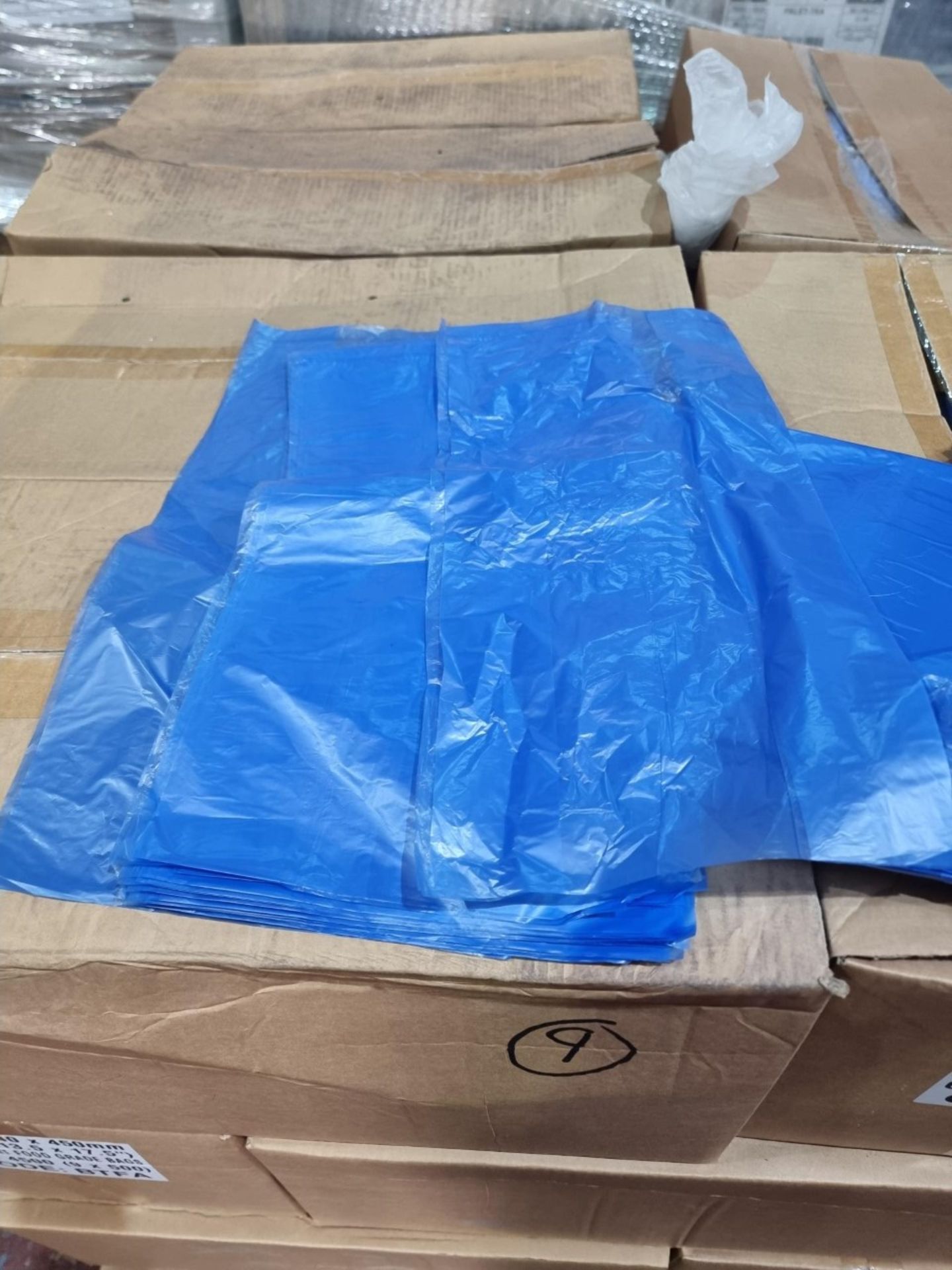 (M17) PALLET TO CONTAIN 5,400 x BLUE TINT FOOD GRADE BAGS. SIZE 215x340x450MM - Image 2 of 2