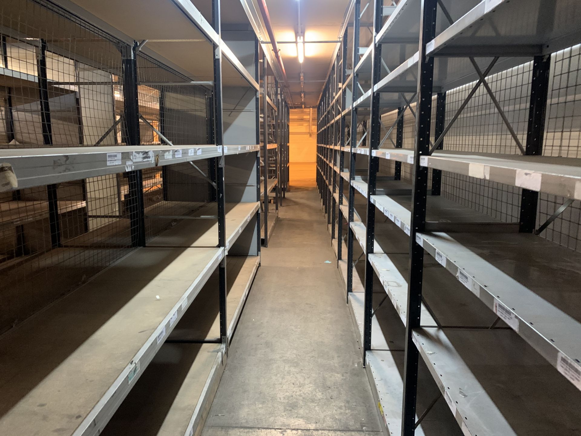 LINK 51 2 TIER LONG RACKING SYSTEM/MEZZENINE TO INCLUDE APPROX. 165 BAYS OF SHELVING RACKING SIZE: - Image 13 of 14
