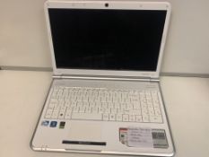 PACKARD BELL TJ68 LAPTOP, WINDOWS 10, 320GB HDD WITH CHARGER