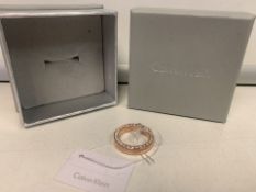 CALVIN KLEIN ROSE COLOURED FASHION RING WITH DISPLAY BOX (8/25)