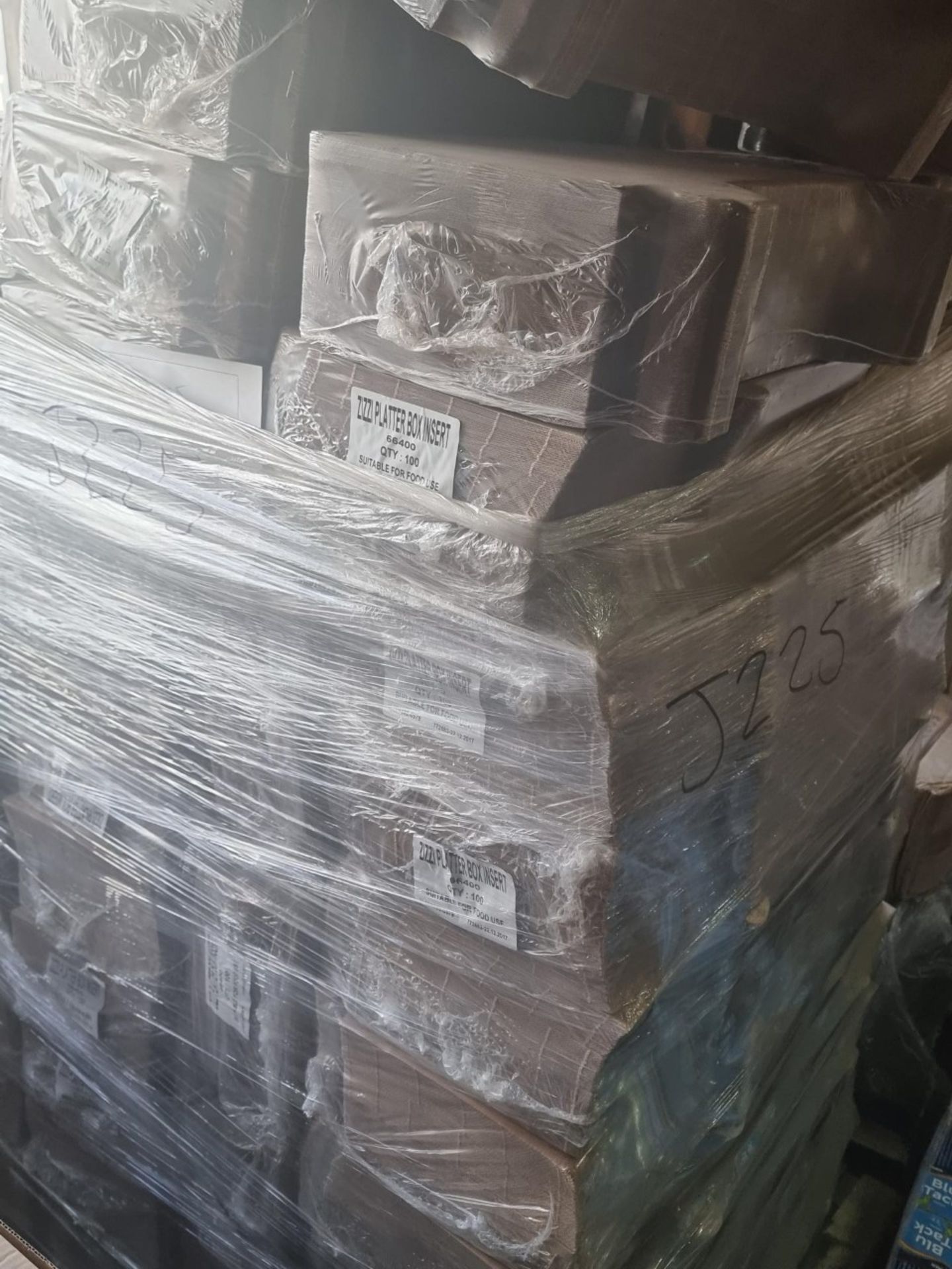 (Z154) PALLET TO CONTAIN 10,000 X ZIZZI PLATTER BOX INSERTS