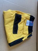 15 X BRAND NEW DICKIES PRO YELLOW/BLACK SHORTS SIZE 44/30/40