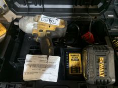 DeWalt DCF899HN XR Brushless Hog Ring High Torque Impact Wrench 18V WITH BATTERY, CHARGER & CARRY