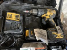 DEWALT DCD778 18V 4.0AH LI-ION XR BRUSHLESS CORDLESS COMBI DRILL WITH 2 X BATTERIES, CHARGER AND