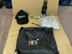 18 X BRAND NEW BLOOMBERG PACKS INCLUDING CAP, TOP, PEN DRINKS BOTTLE SUNGLASSES IN CARRY BAG