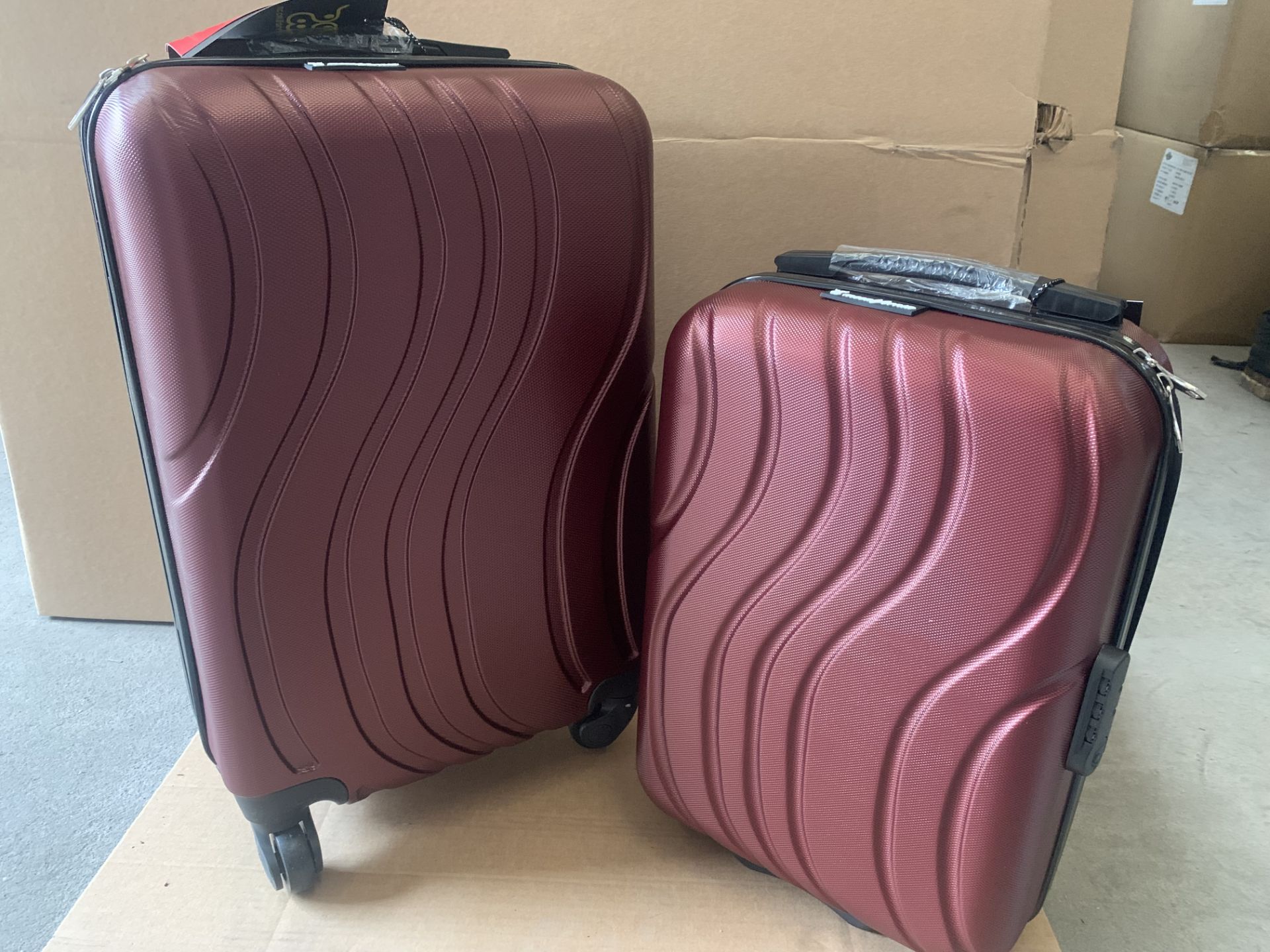 2 X BRAND NEW PRETA 2 PIECE DEEP RED LUGGAGE SETS