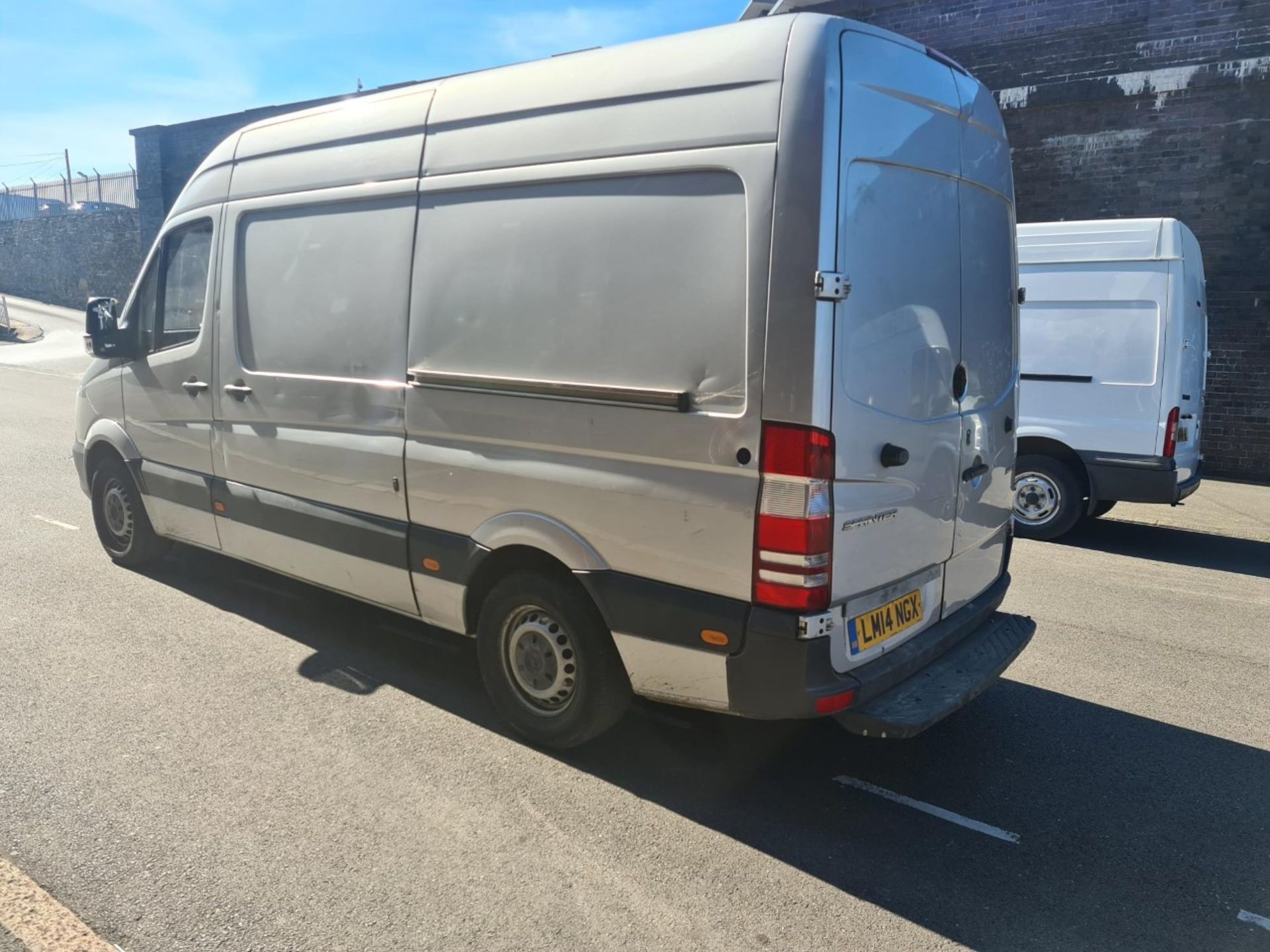 LM14NGX - 2014 MERCEDES BENZ SPRINTER 313CDI. SILVER. 109,583 MILES. MOT valid until 25 January - Image 8 of 9