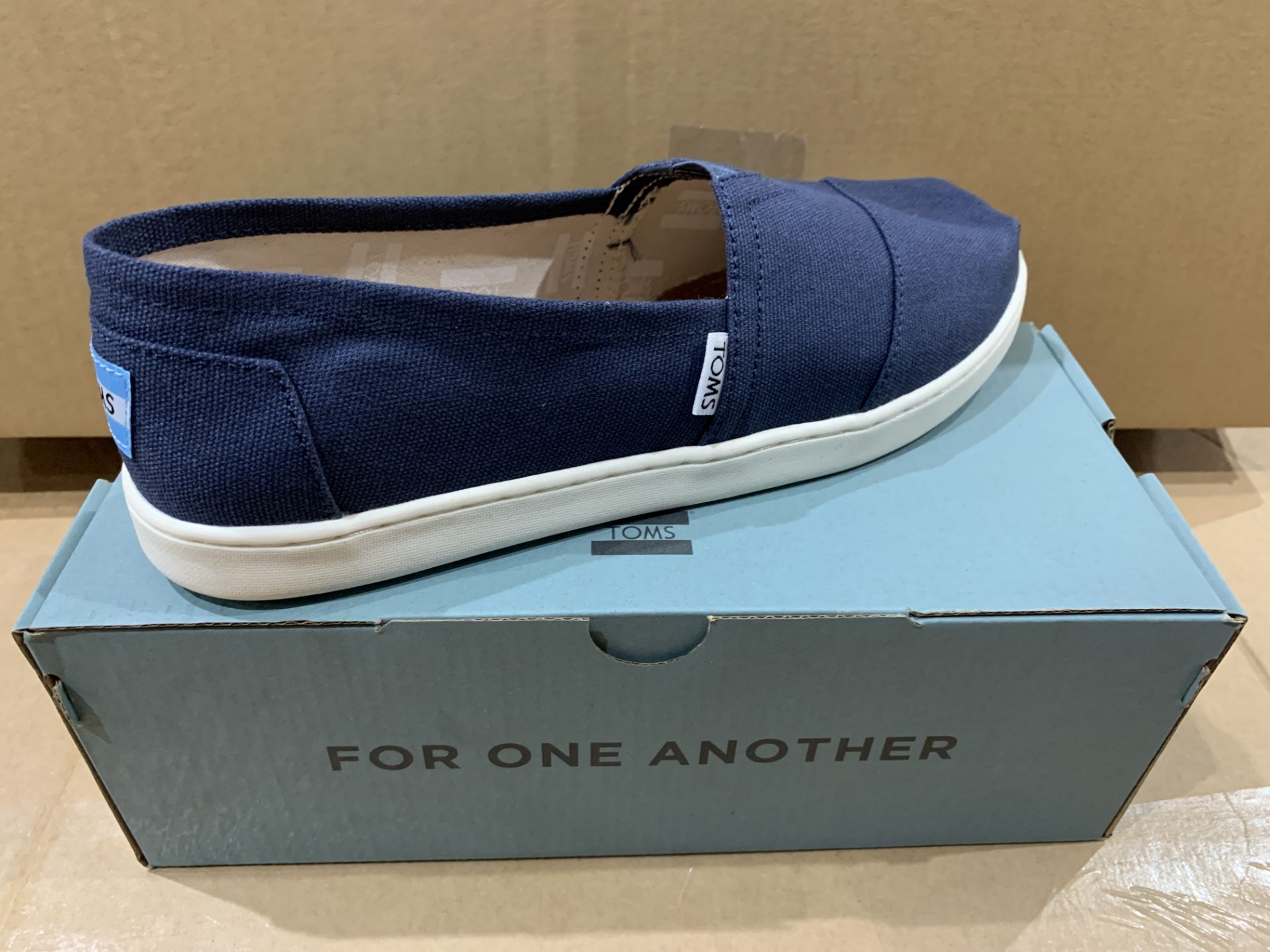 (NO VAT) 3 X BRAND NEW TOMS NAVY CANVAS CLASSIC SHOES SIZE J5