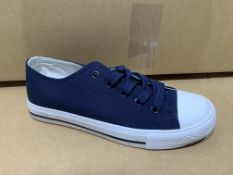 (NO VAT) 7 X BRAND NEW NAVY PUMPS SIZE J4