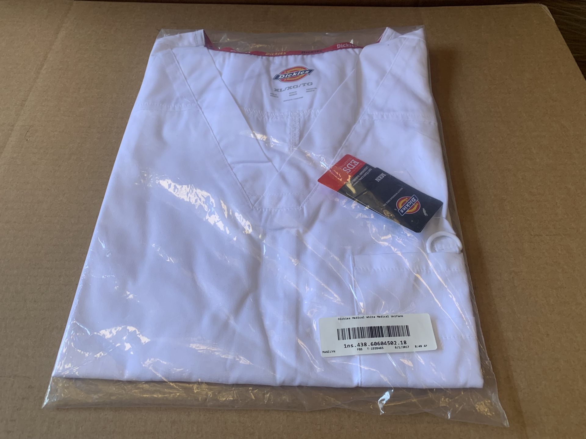 12 X BRAND NEW DICKIES MEDICAL WHITE MEDICAL UNIFORM TOPS SIZE XL