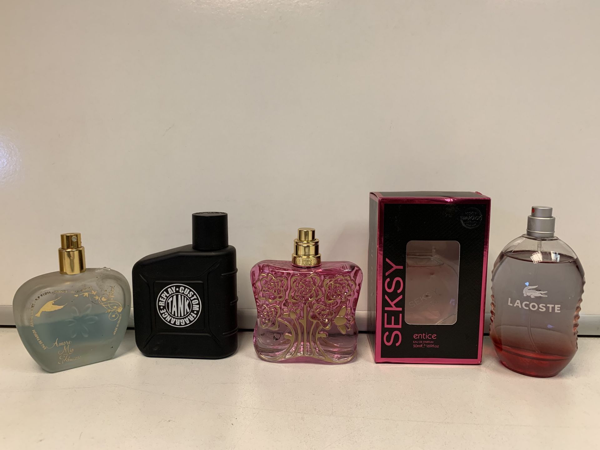 5 X PERFUMES/AFTERSHAVE 80-100% FULL INCLUDING LACOSTE, REPLAY, JUICY COUTURE ETC (1363/8)