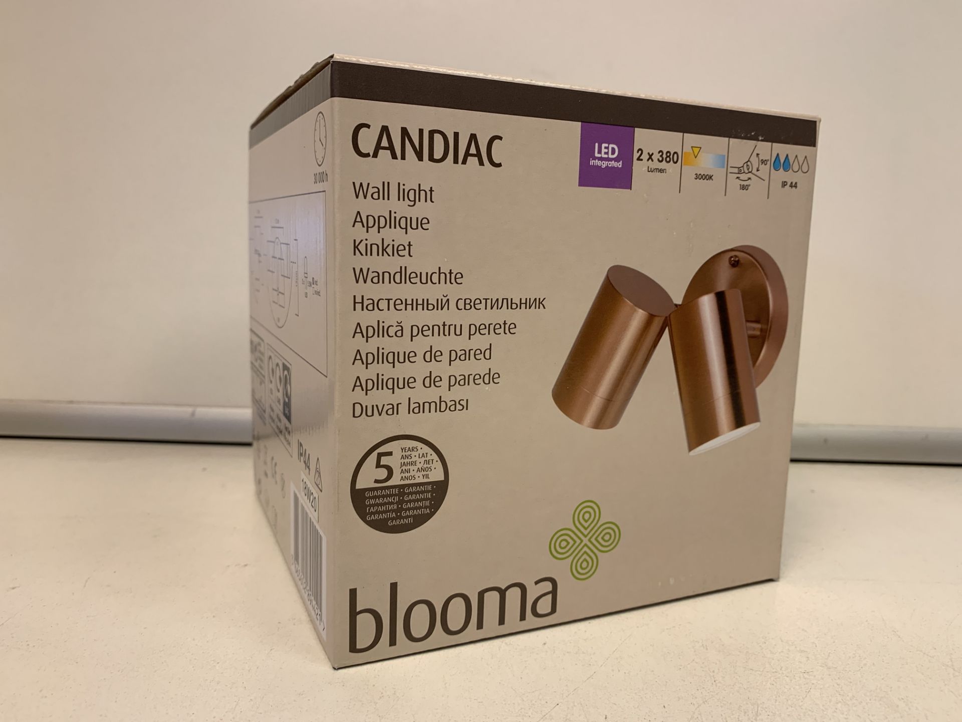 12 X NEW BOXED BLOOMA CANDIAC LED TWIN WALL LIGHTS. IP44 RATED. COPPER EFFECT (474/8)