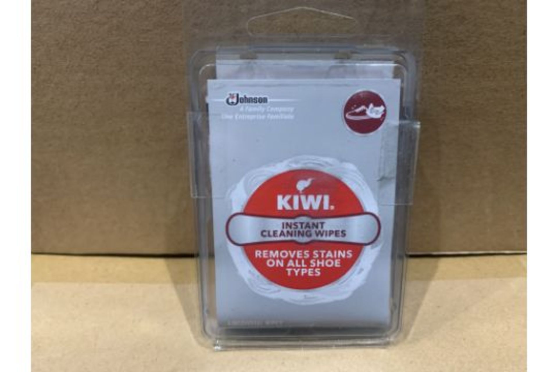 240 X NEW PACKS OF 4 KIWI INSTANT CLEANING WIPES - REMOVES STAINS ON ALL SHOE TYPES (208/15)