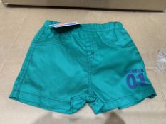 (NO VAT) 26 X BRAND NEW KIDS DIVISION GREEN NUMBER 1 SHORTS AGE 18-24M (878/15)
