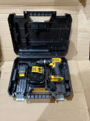 DEWALT DCD785P2T-SFGB 18V 5.0AH LI-ION XR CORDLESS COMBI-HAMMER DRILL. COMES WITH BATTERY, CHARGER &