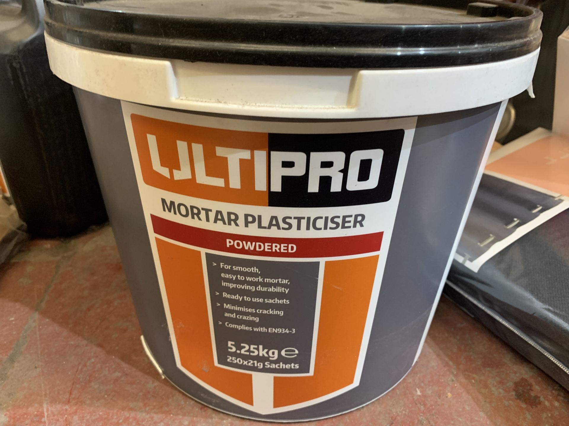 40 x NEW 5L TUBS OF ULTIPRO FROST PROOFER & ACCELERATOR - CHLORIDE-FREE (1775/15)