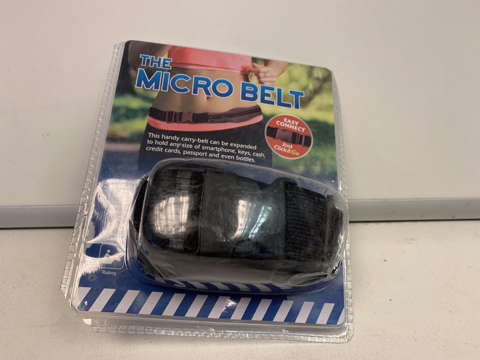 30 X NEW PACKAGED 'THE MICRO BELTS' THE HANDY CARRY-BELT CAN BE EXPANDED TO HOLD ANY SIZE