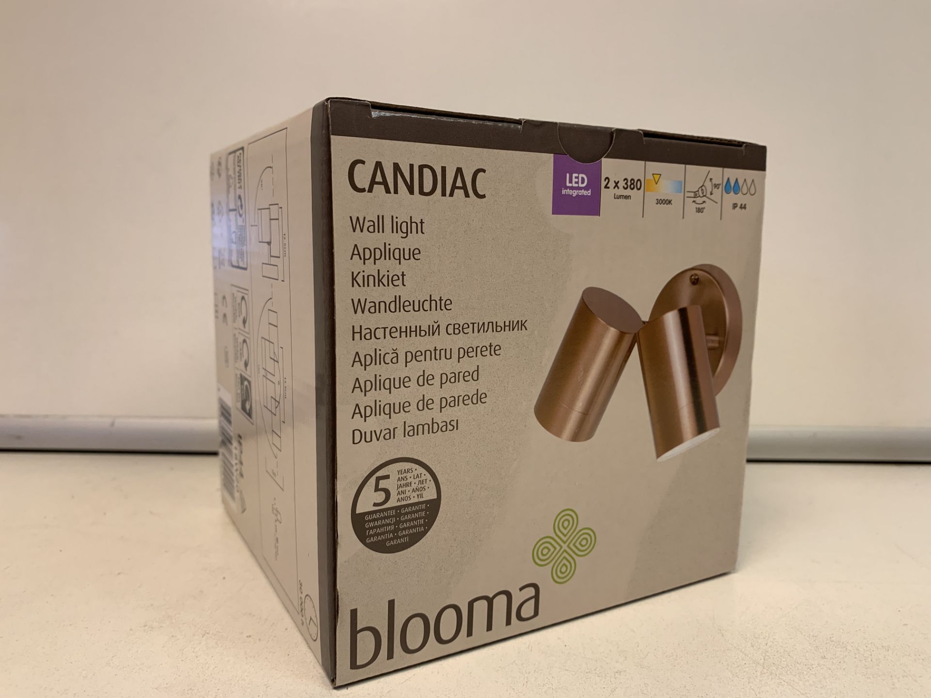 12 X NEW BOXED BLOOMA CANDIAC LED TWIN WALL LIGHTS. IP44 RATED. COPPER EFFECT (407/15)