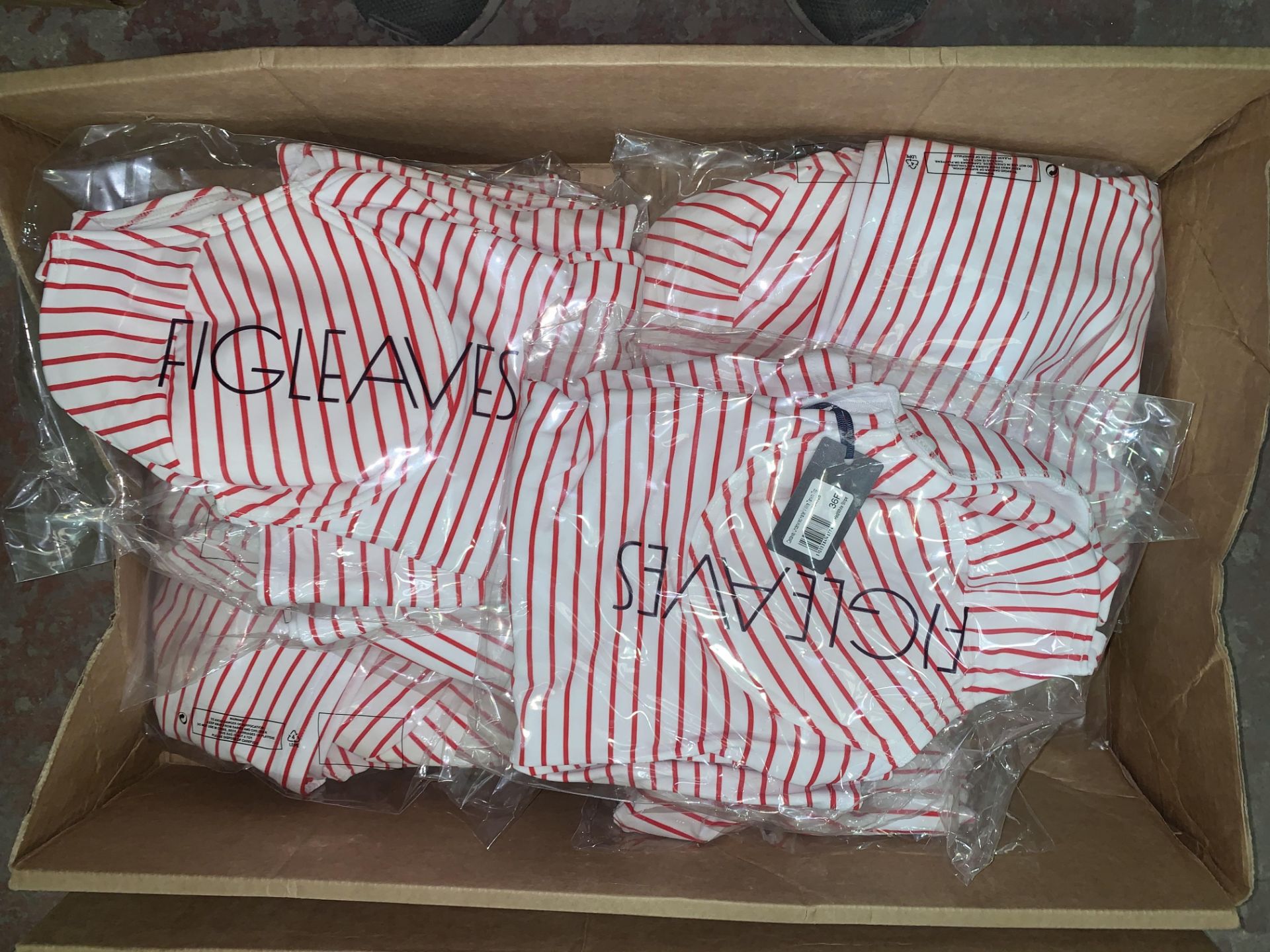 10 X BRAND NEW INDIVIDUALLY PACKAGED FIGLEAVES RED/WHITE STRIPE CASTAWAY UNDERWIRED PLUNGE V WIRE