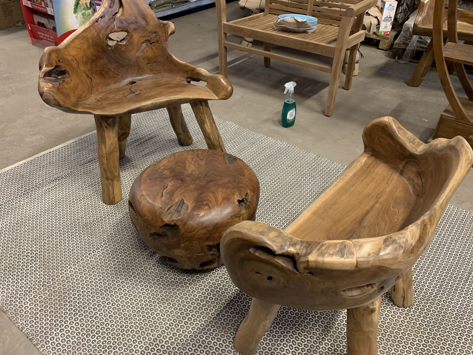 SOLID WOODEN TEAK ROOT SETS (TABLE AND 2 STOOLS) DIA 50 X H40 RRP £995