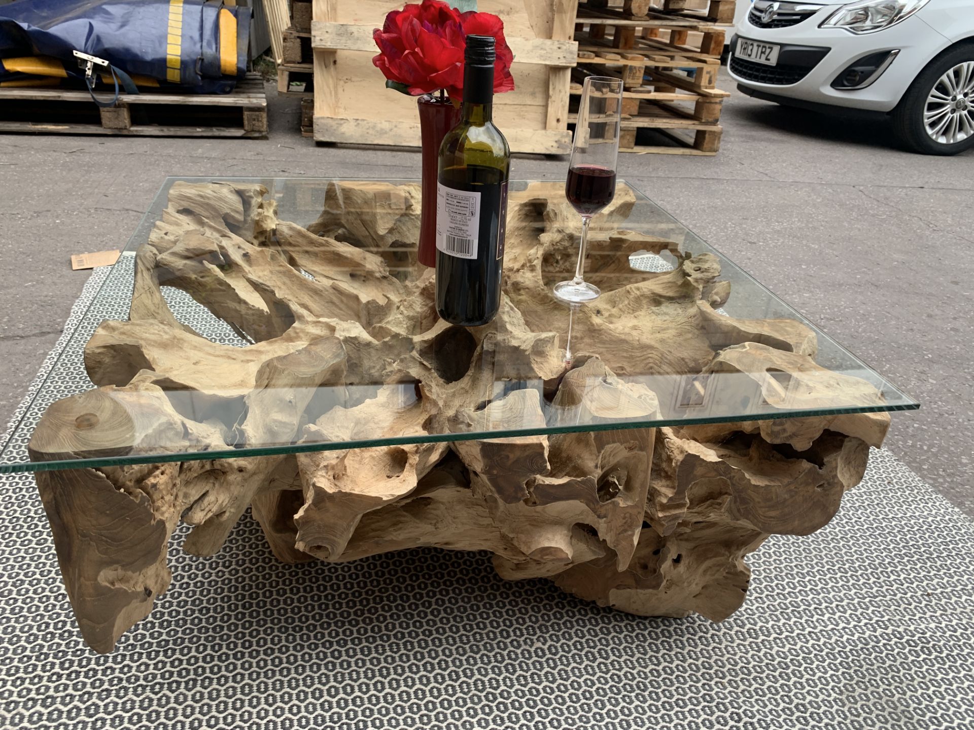 SOLID WOODEN TEAK ROOT SQUARE COFFEE TABLE WITH GLASS TOP L80 X W80 X H40 RRP £895