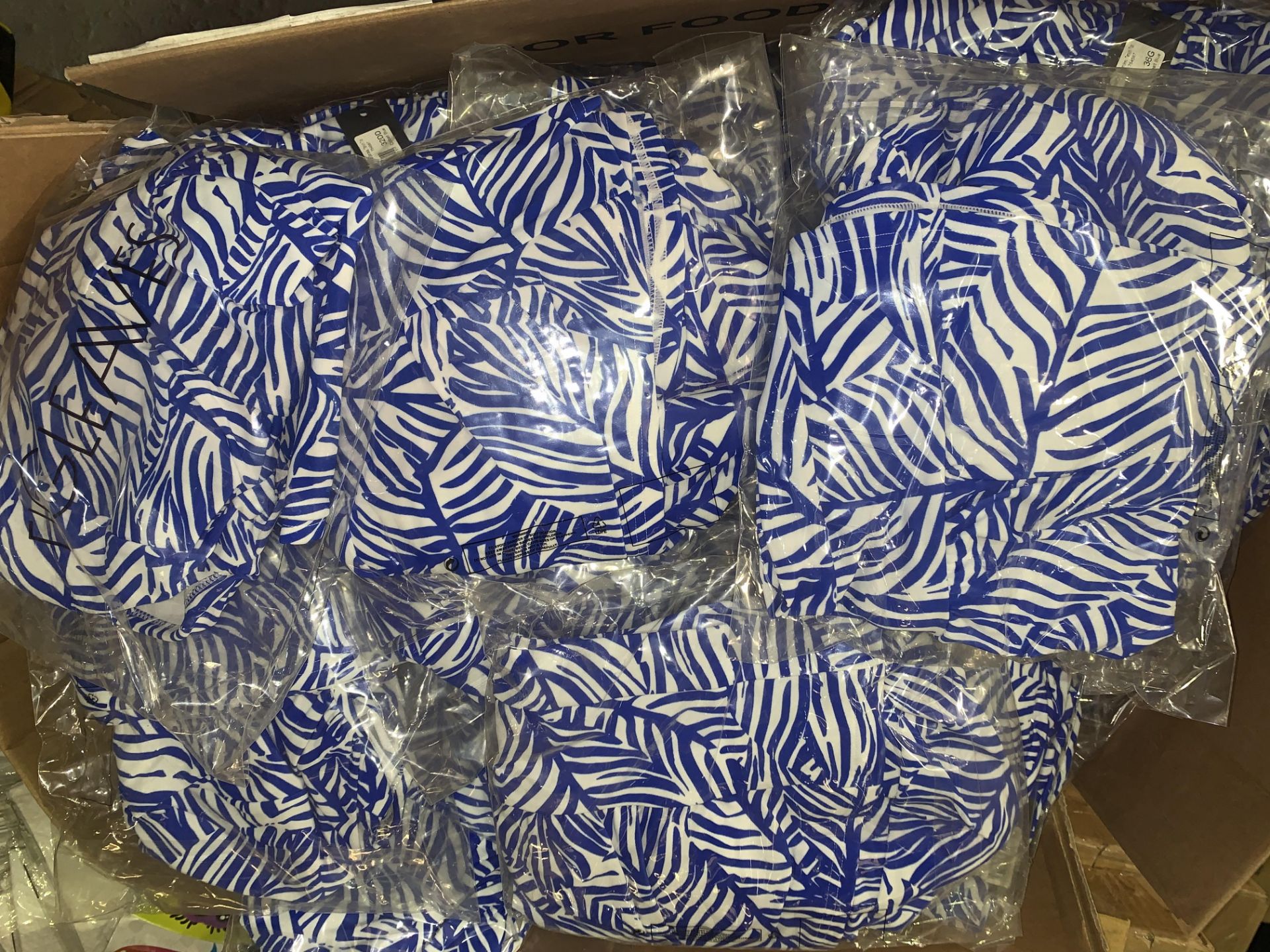 20 X BRAND NEW INDIVIDUALLY PACKAGED FIGLEAVES COBALT BLUE CAPE COD UNDERWIRED TWIST BANDEAU TANKINI