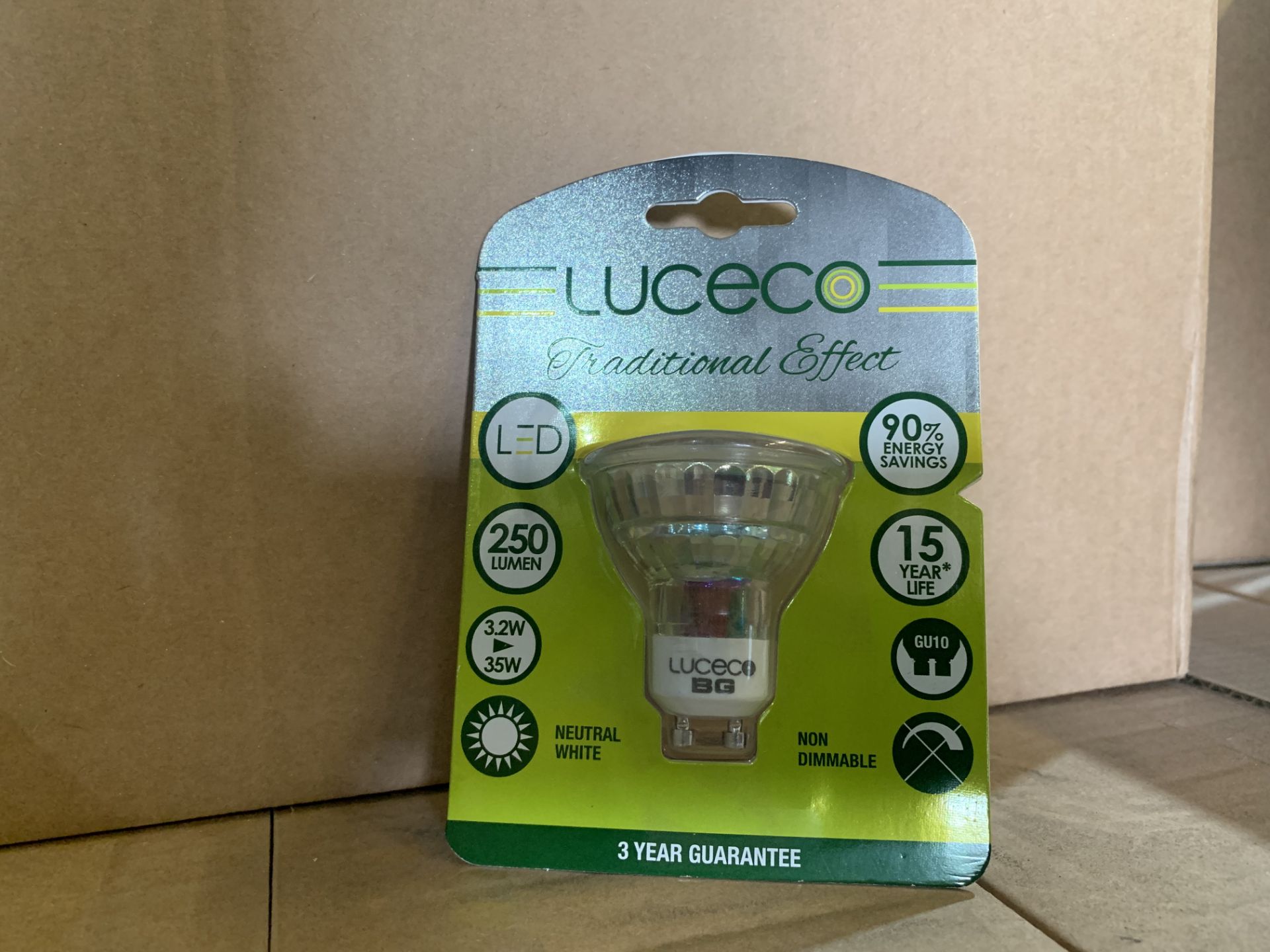 50 X NEW PACKAGED LUCECO LED GU10 LIGHT BULBS. 3.2W=35W