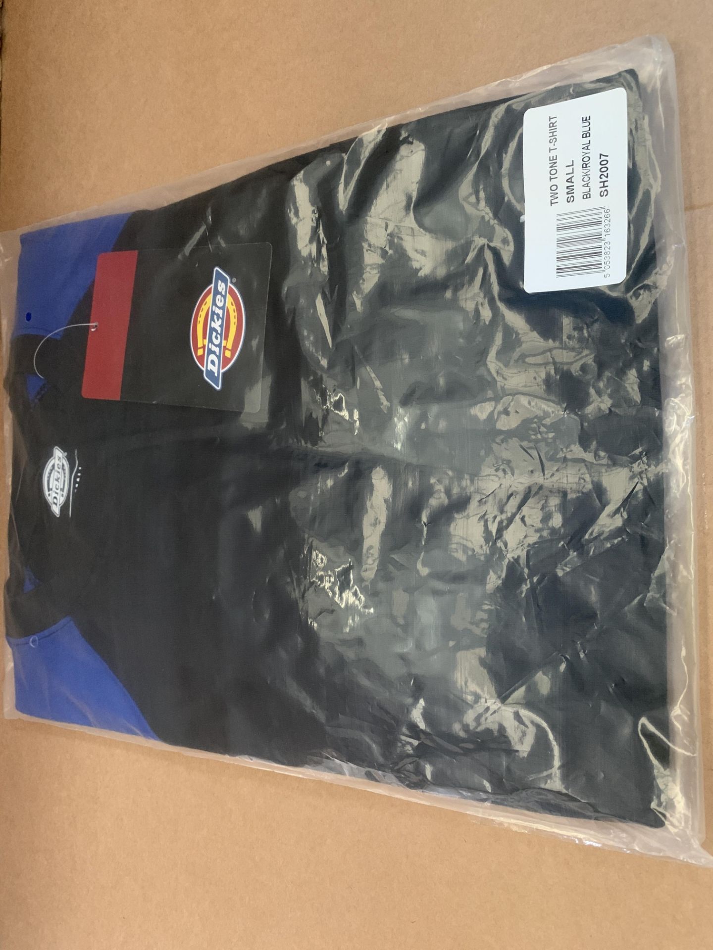 15 X BRAND NEW DICKIES TWO TONE BLACK AND BLUE SMALL T SHIRTS