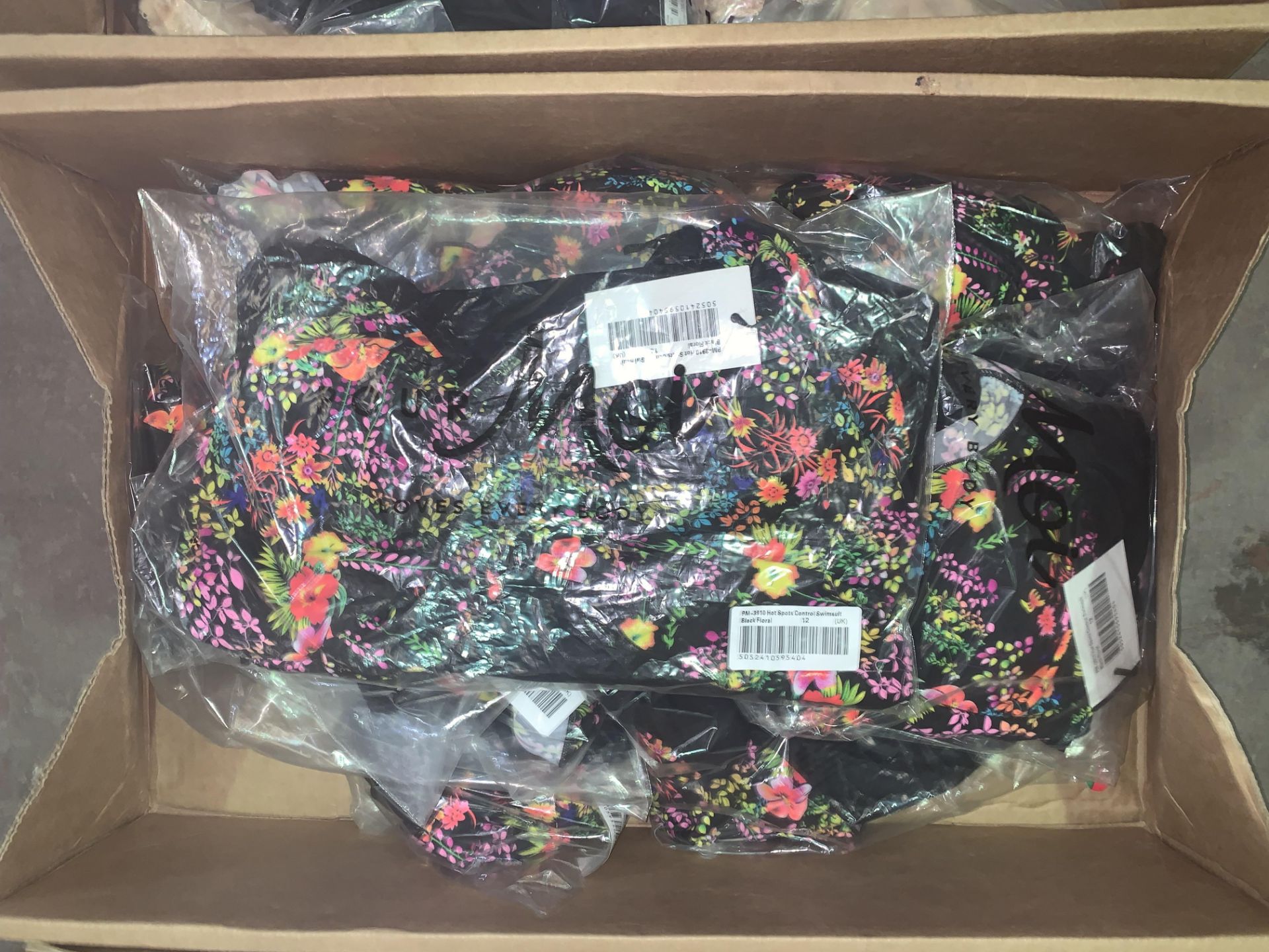 8 X BRAND NEW INDIVIDUALLY PACKAGED POUR MOI BLACK FLORAL HOT SPOTS CONTROL SWIMSUITS SIZE 12