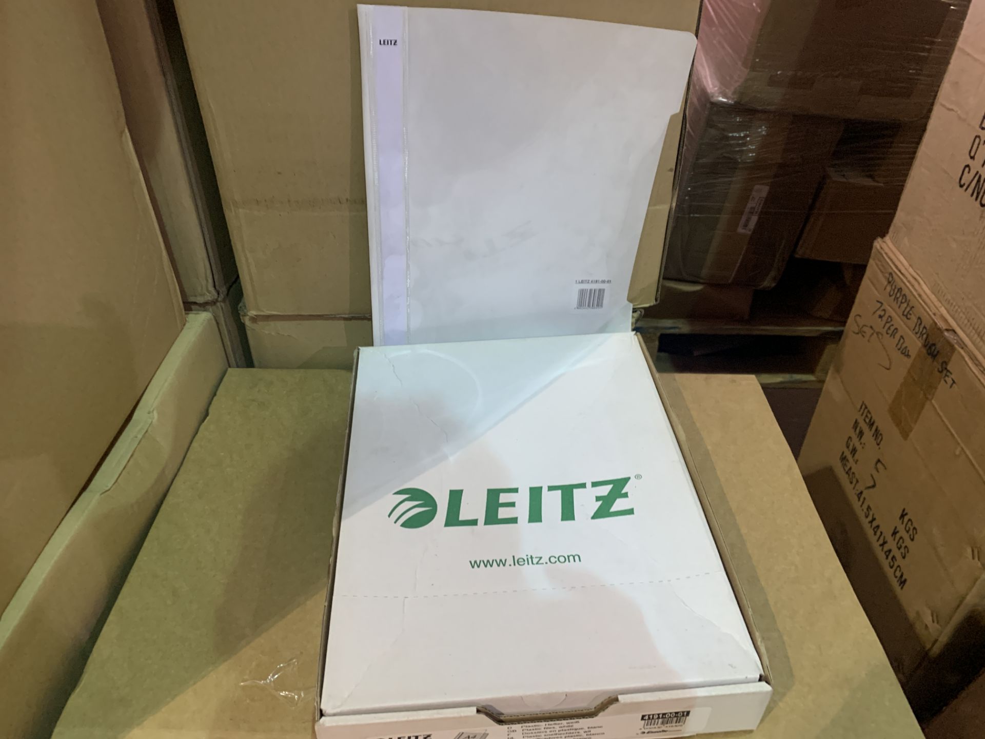 250 X BRAND NEW LEITZ A4 PLASTIC WALLETS