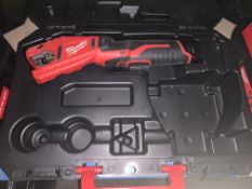 MILWAUKEE M12 PIPE CUTTER COMES WITH 1 BATTERY AND CARRY CASE (UNCHECKED / UNTESTED )