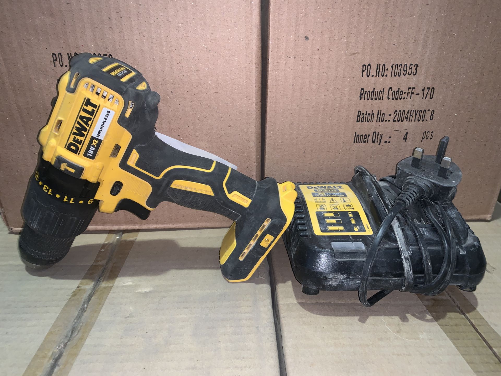 DEWALT DCD778 TYPE 1 COMBI DRILL COMES WITH CHARGER (UNCHECKED / UNTESTED )