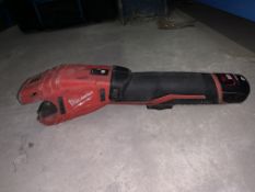 MILWAUKEE M12 PIPE CUTTER COMES WITH BATTERY (UNCHECKED