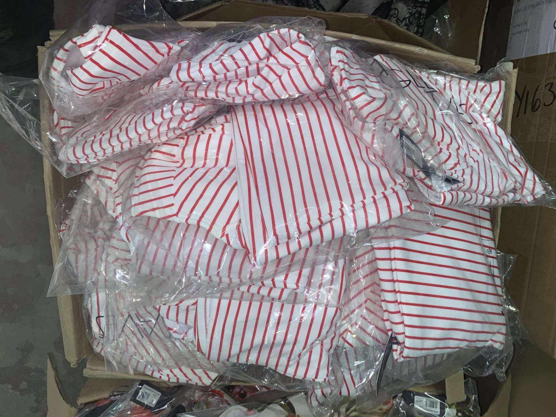 11 X BRAND NEW INDIVIDUALLY PACKAGED FIGLEAVES RED/WHITE STRIPE CASTAWAY UNDERWIRED HALTER V WIRE