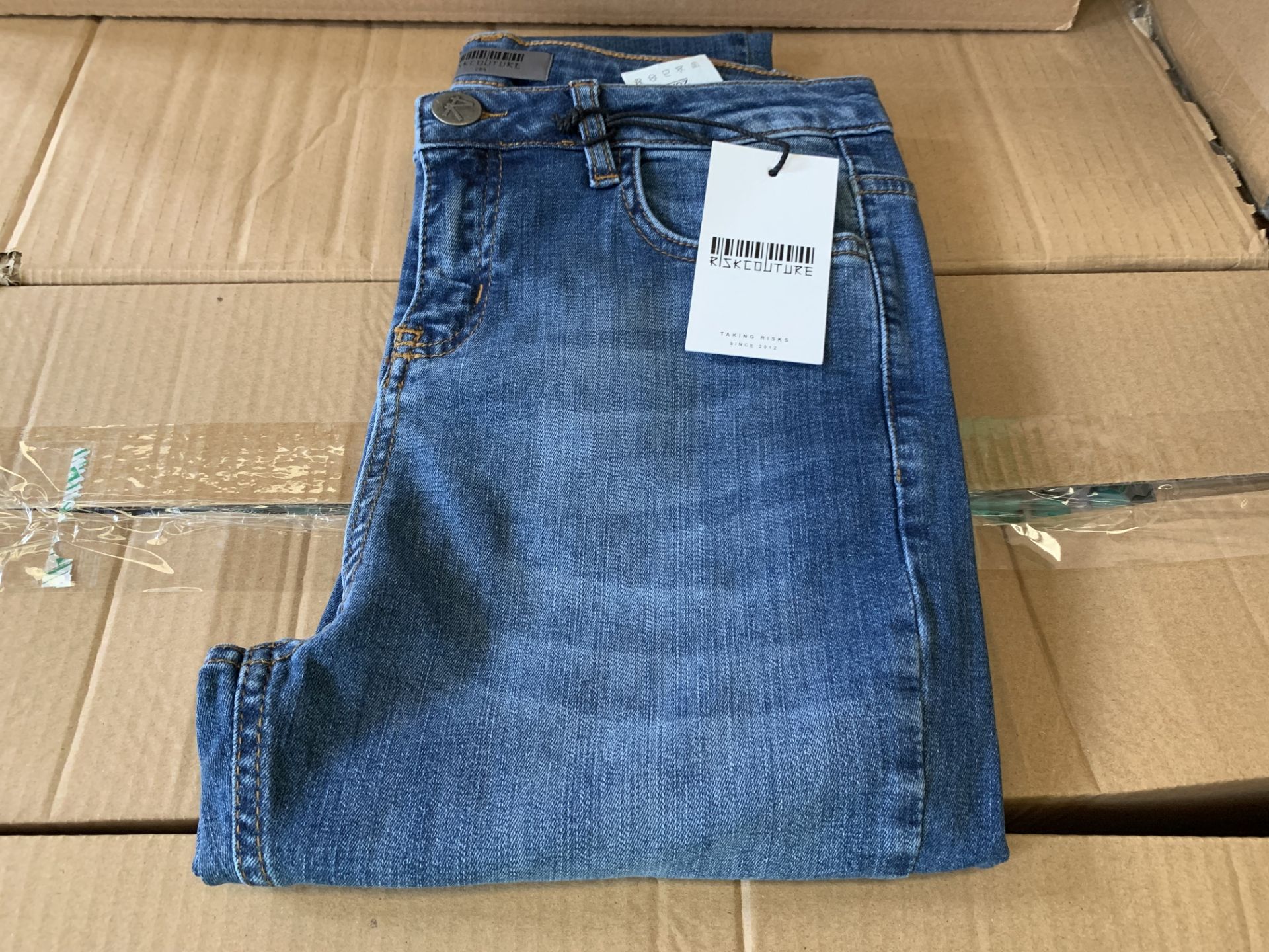18 X BRAND NEW RISK COUTURE BLUE JEANS SIZES 28 AND 30