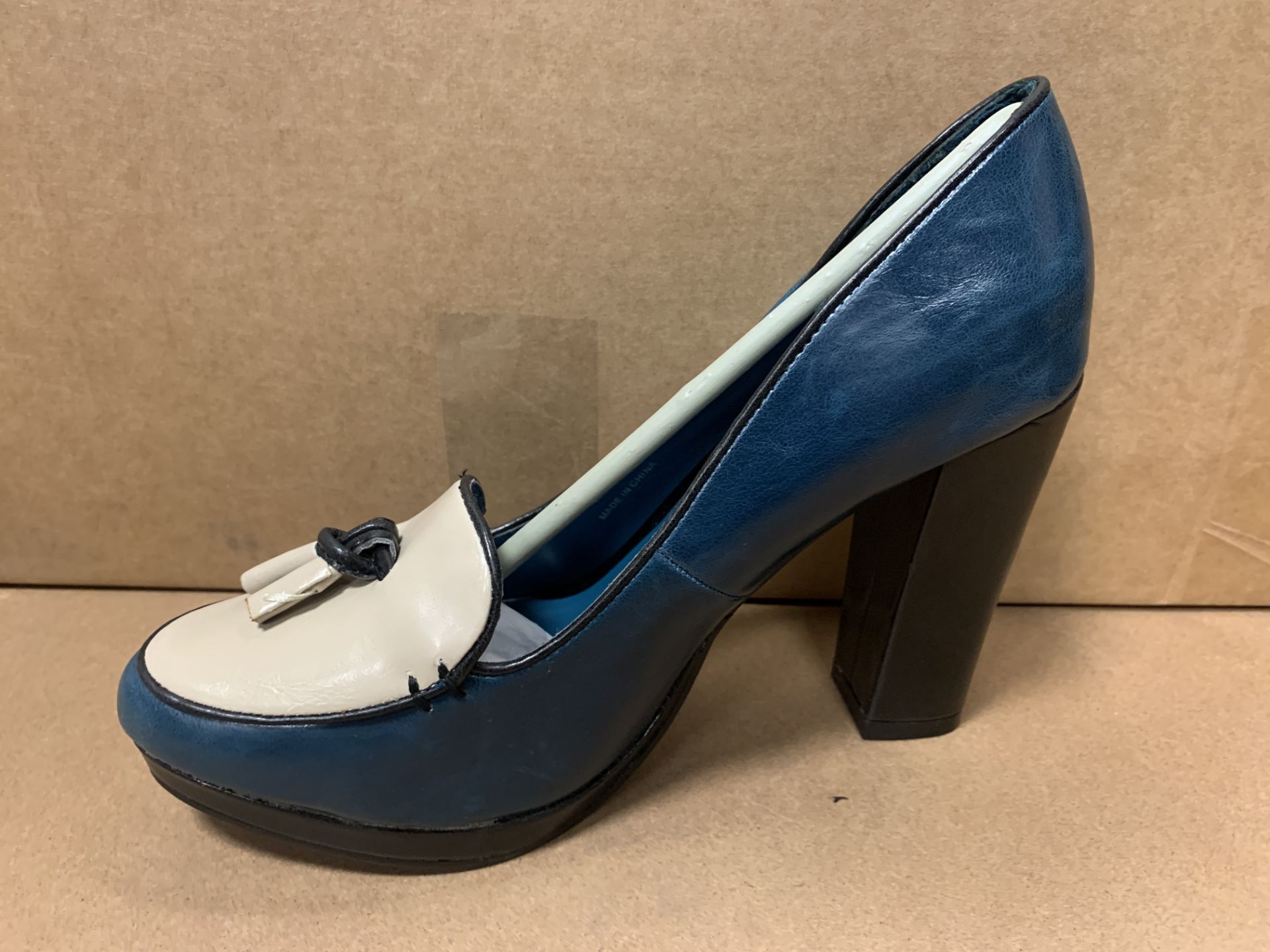 27 X BRAND NEW PAIRS OF BLUE HIGH HEELED SHOES