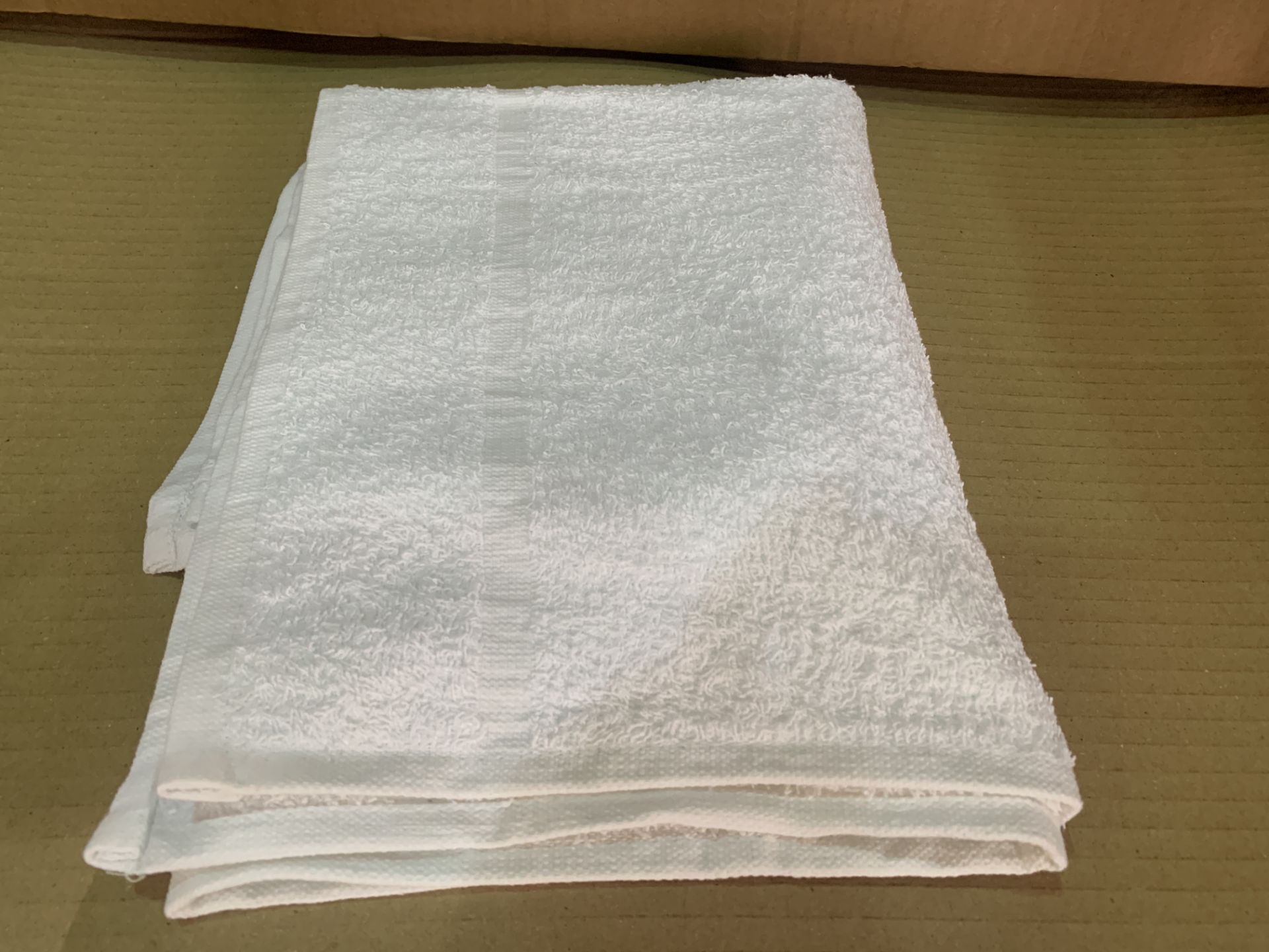 72 X BRAND NEW WHITE PLAIN HEADER HAND TOWELS 50 X 90CM