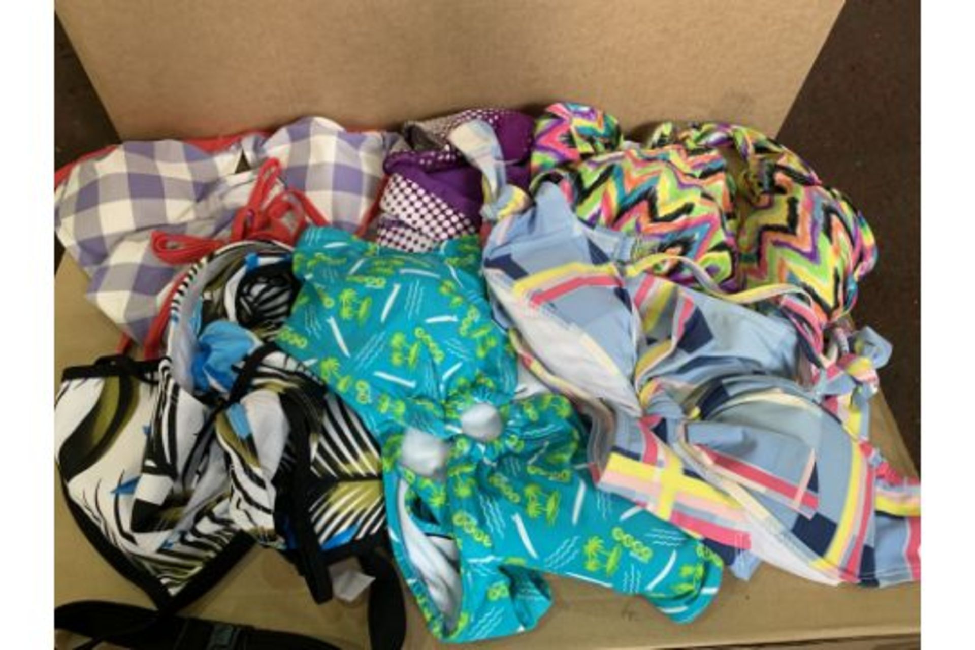 20 X BRAND NEW INDIVIDUALLY PACKAGED SWIMSUITS/BIKINI SETS IN VARIOUS STYLES (SIZES VARY 8-16) (77/