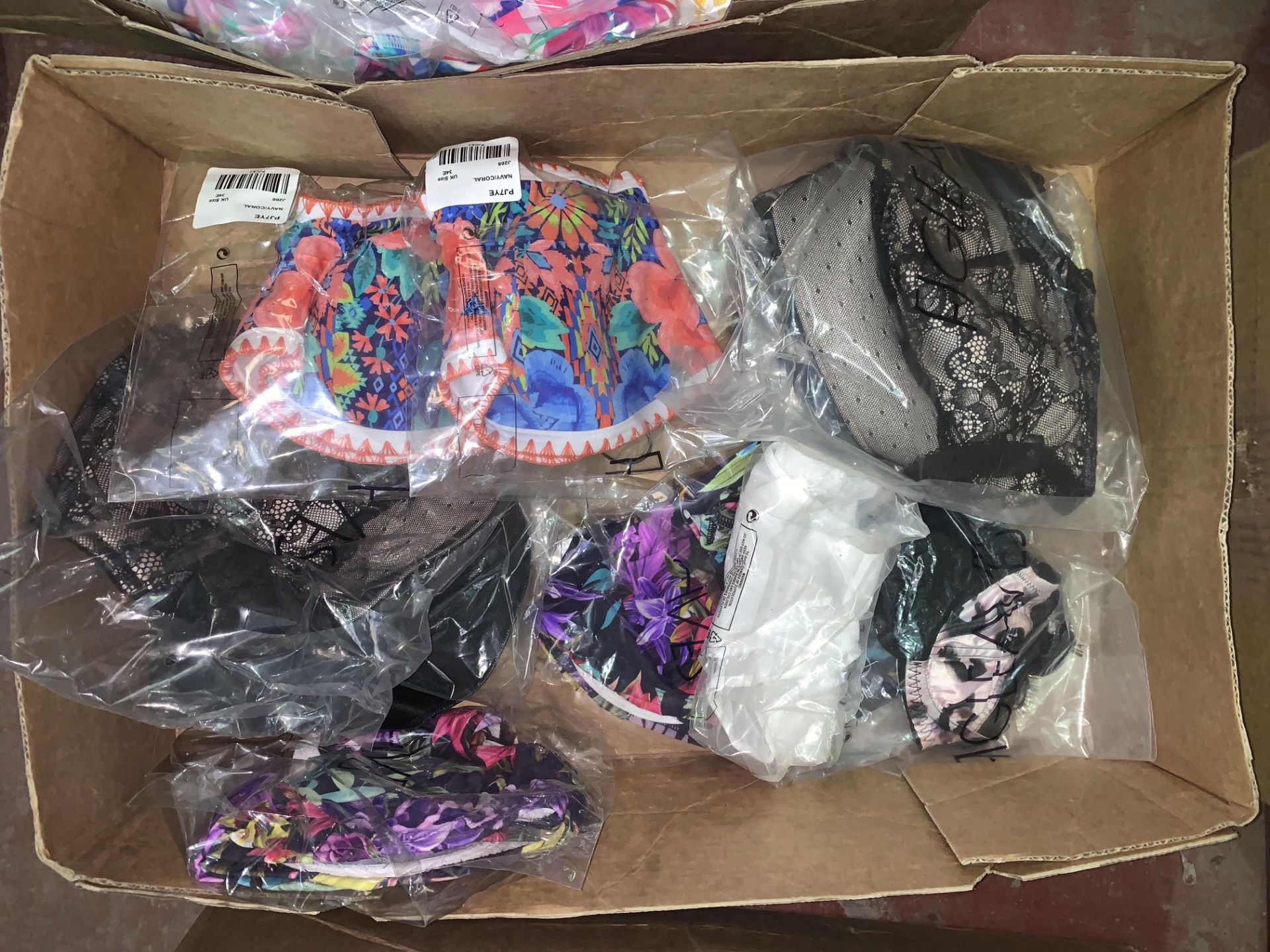 10 X BRAND NEW INDIVIDUALLY PACKAGED SWIMWEAR IN VARIOUS STYLES AND SIZES INCLUDING FIGLEAVES ETC