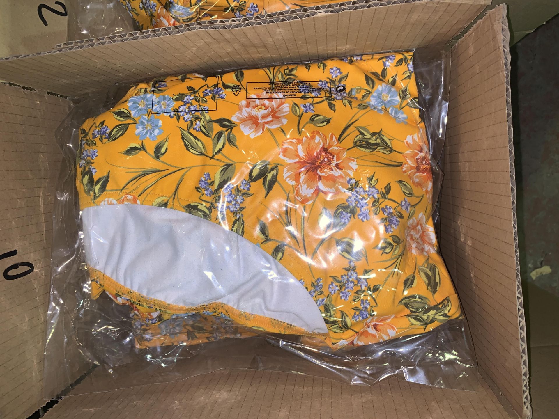 10 X BRAND NEW INDIVIDUALLY PACKAGED FIGLEAVES YELLOW FLORAL BRIONY UNDERWIRED BANDEAU STRAPLESS