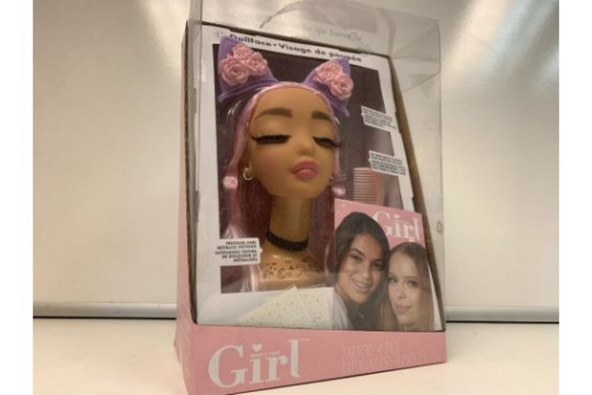 8 X NEW BOXED WHO'S THE GIRL - LARGE DOLL FACE. PRACTICE NEW STYLES, TRY NEW LOOKS - INCLUDES