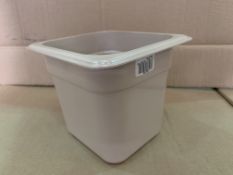 24 X BRAND NEW CAMBRO SANDSTONE FOOD PANS 66HP772 RRP £12 EACH
