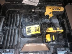 DEWALT DCD776D2T- GB 18V 2.0AH LI-ION XR CORDLESS COMBI DRILL COMES WITH 1 BATTERIES, CHARGER AND