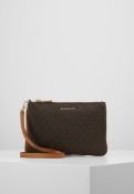 BRAND NEW MICHAEL KORS CROSSBODIES BROWN LARGE DOUBLE POUCH CROSSBODY BAG (7148) RRP £209 - 1