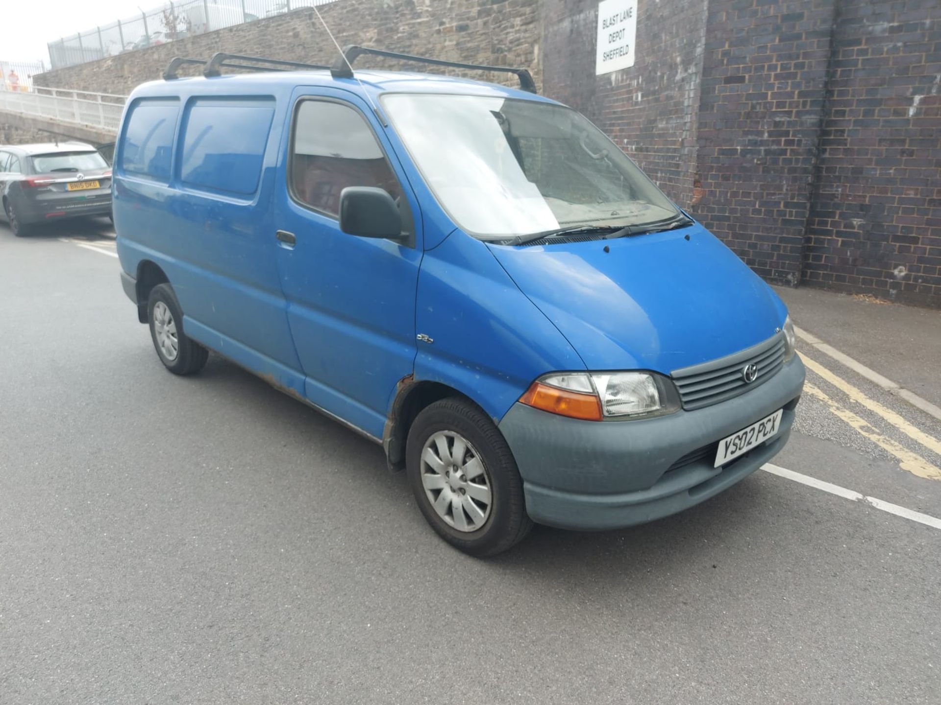 YS02 PCX TOYOTA HIACE 280 GS VAN 2494CC DIESEL FIRST REGISTERED 28.06.2002. MILEAGE: 169,625