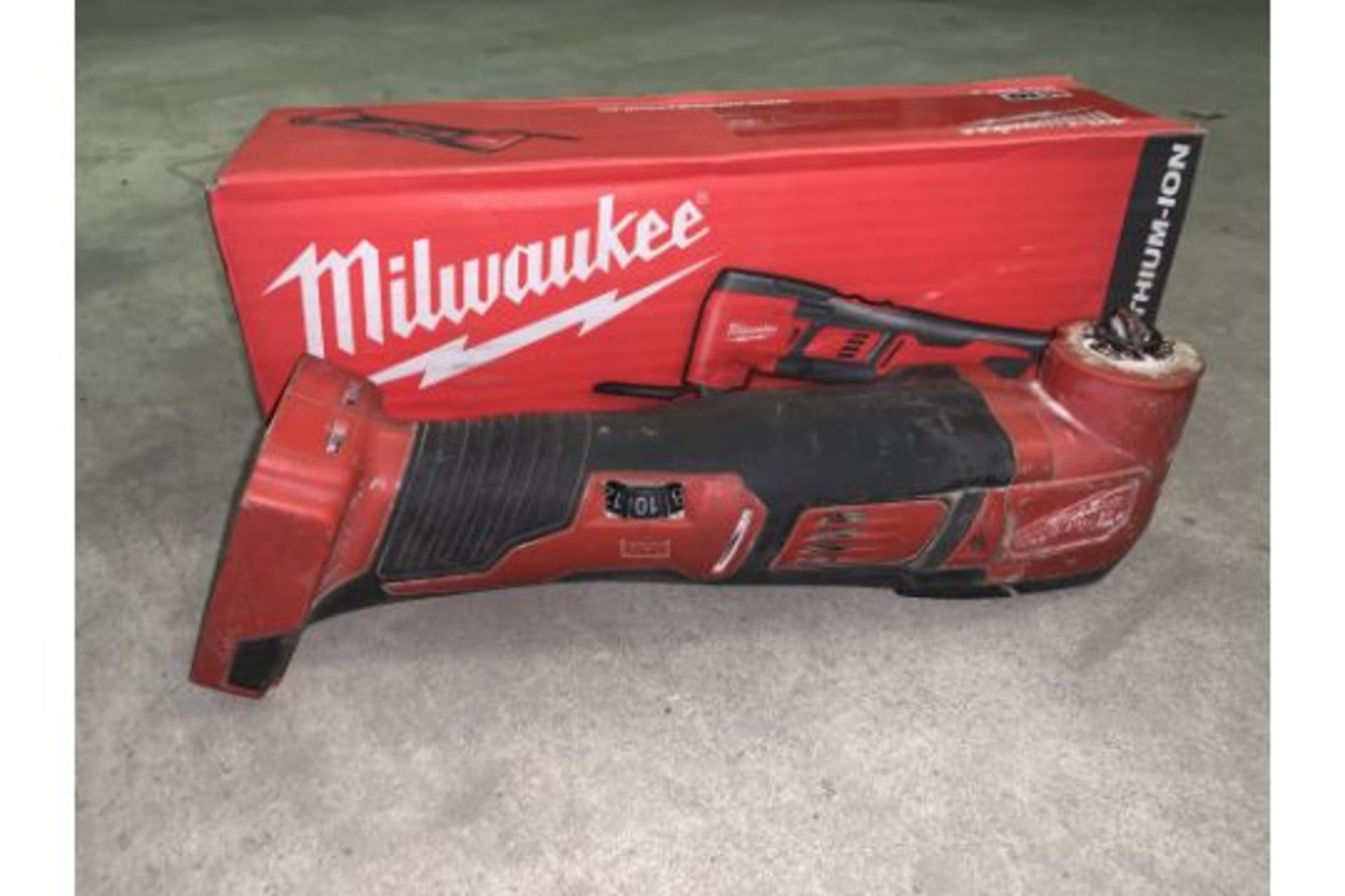 MILWAUKEE M18 BMT-0 18V LI-ION CORDLESS MULTI-TOOL COMES WITH BOX (UNCHECKED / UNTESTED ) 206